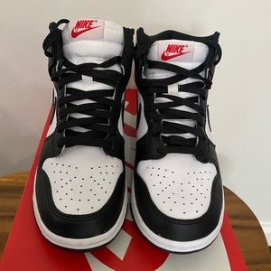 Women Nike Dunk High size 6